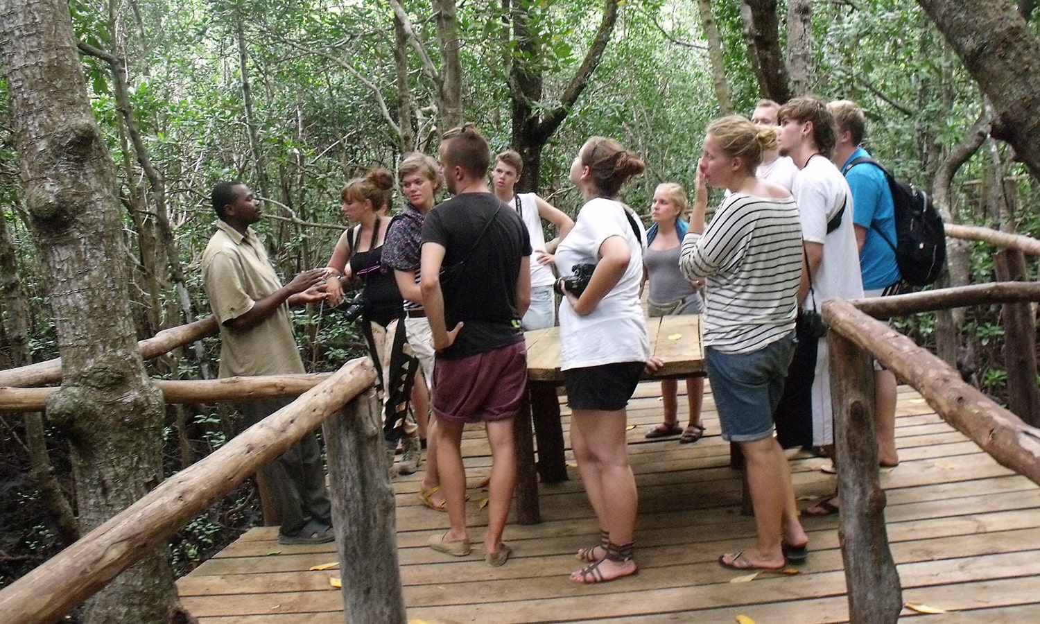 Jozani-Forest-Tour-tourists
