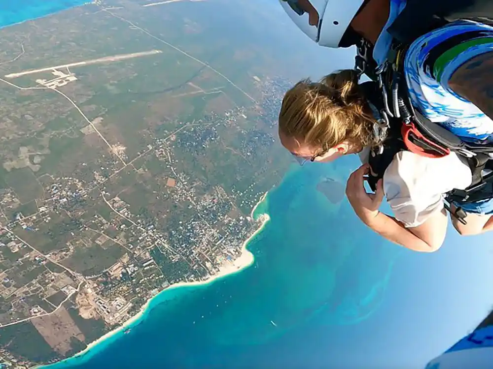 Skydive-tandem-jump-over-Kendwa-Beach-Zanzibar